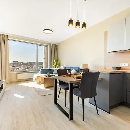 Sky Park's Royal Castle View Apartment *