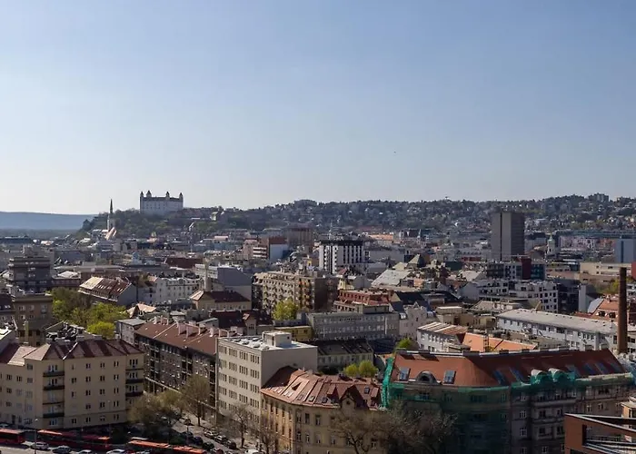 Skypark's Royal Castle View Apartmán