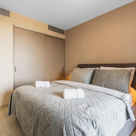 Skypark's Royal Castle View * براتسيلافا