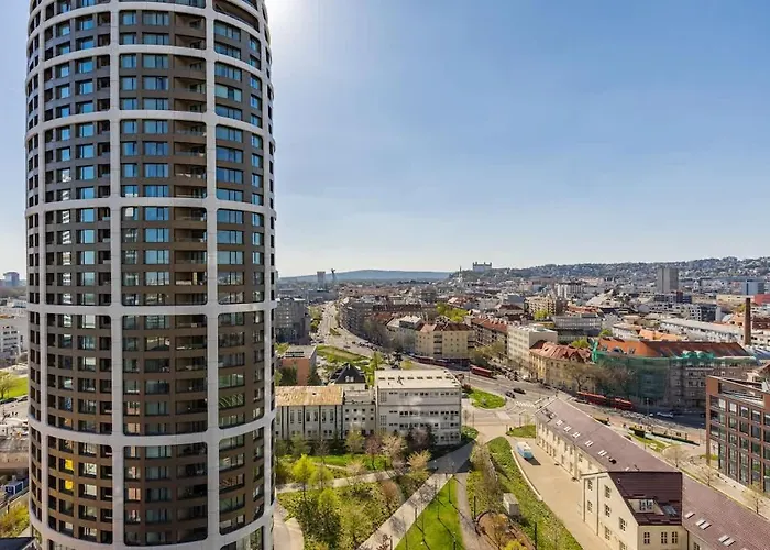 Skypark's Royal Castle View Apartament